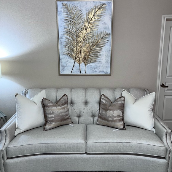 1-NWT CELEBRITY HOME MARBLED
DECORATIVE PILLOWS (Read description for details) - Picture 5 of 17